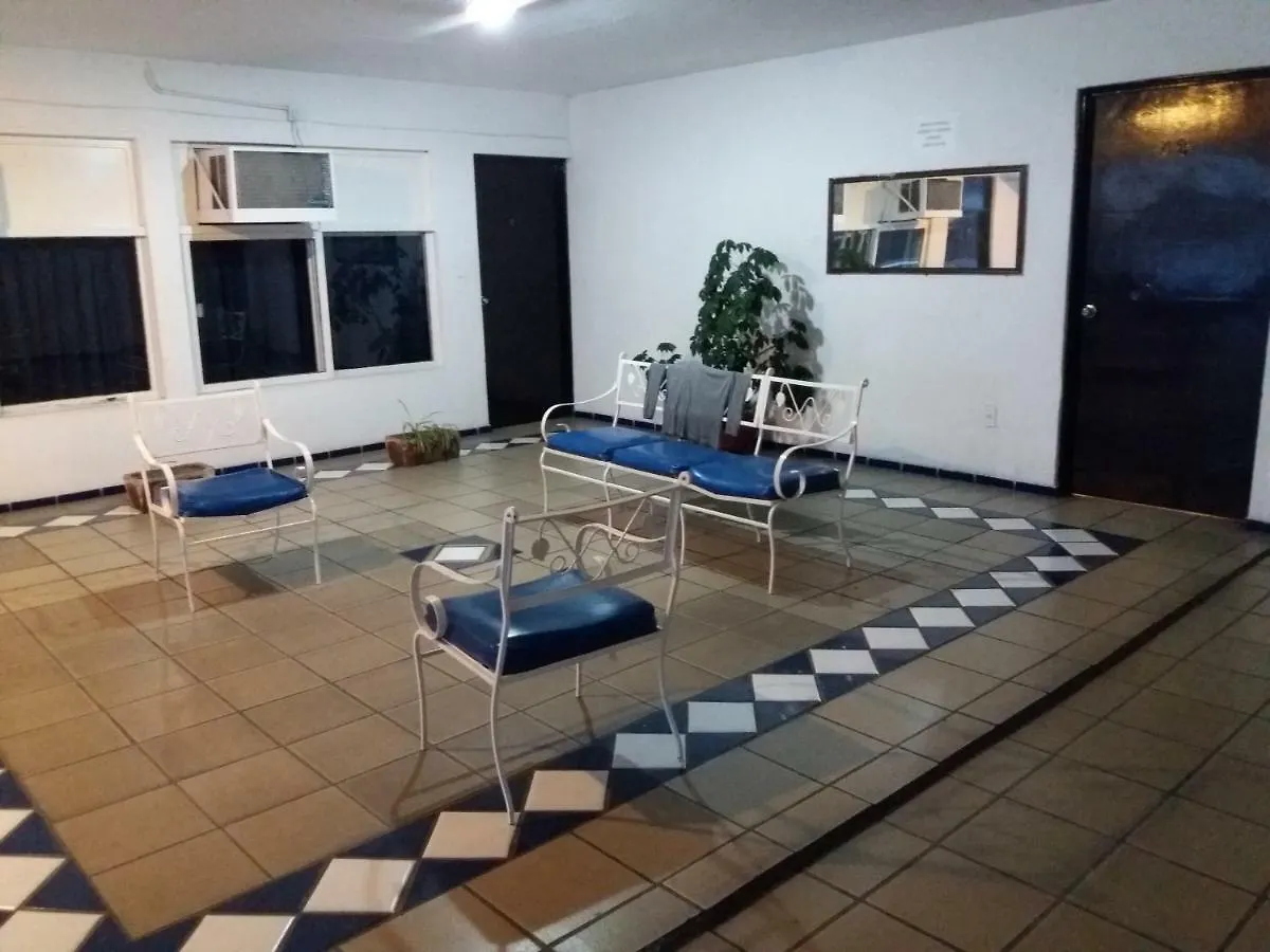 Hotel Guadalajara Junto Glorieta La Minerva